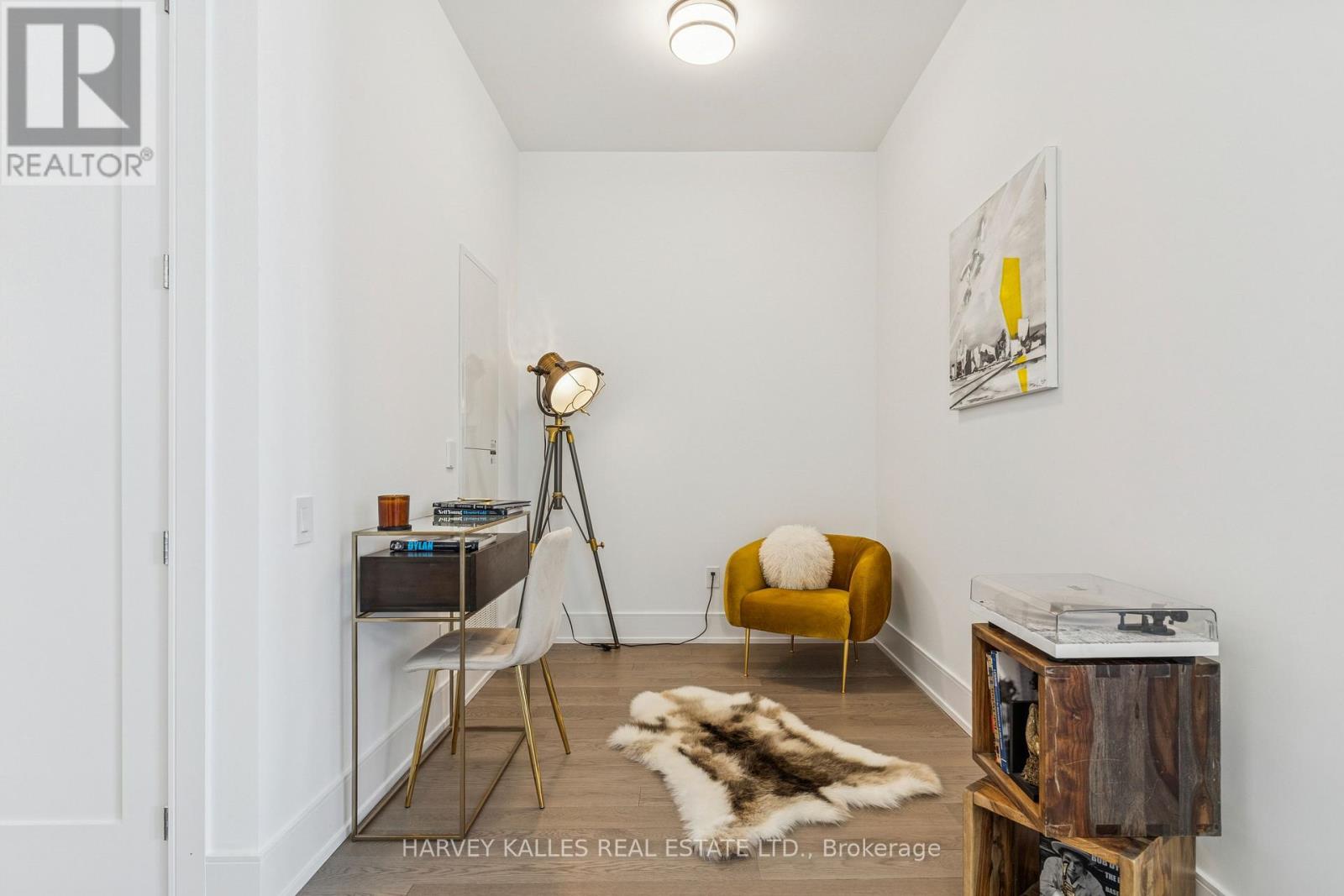 701 - 155 MERCHANT'S WHARF AVENUE