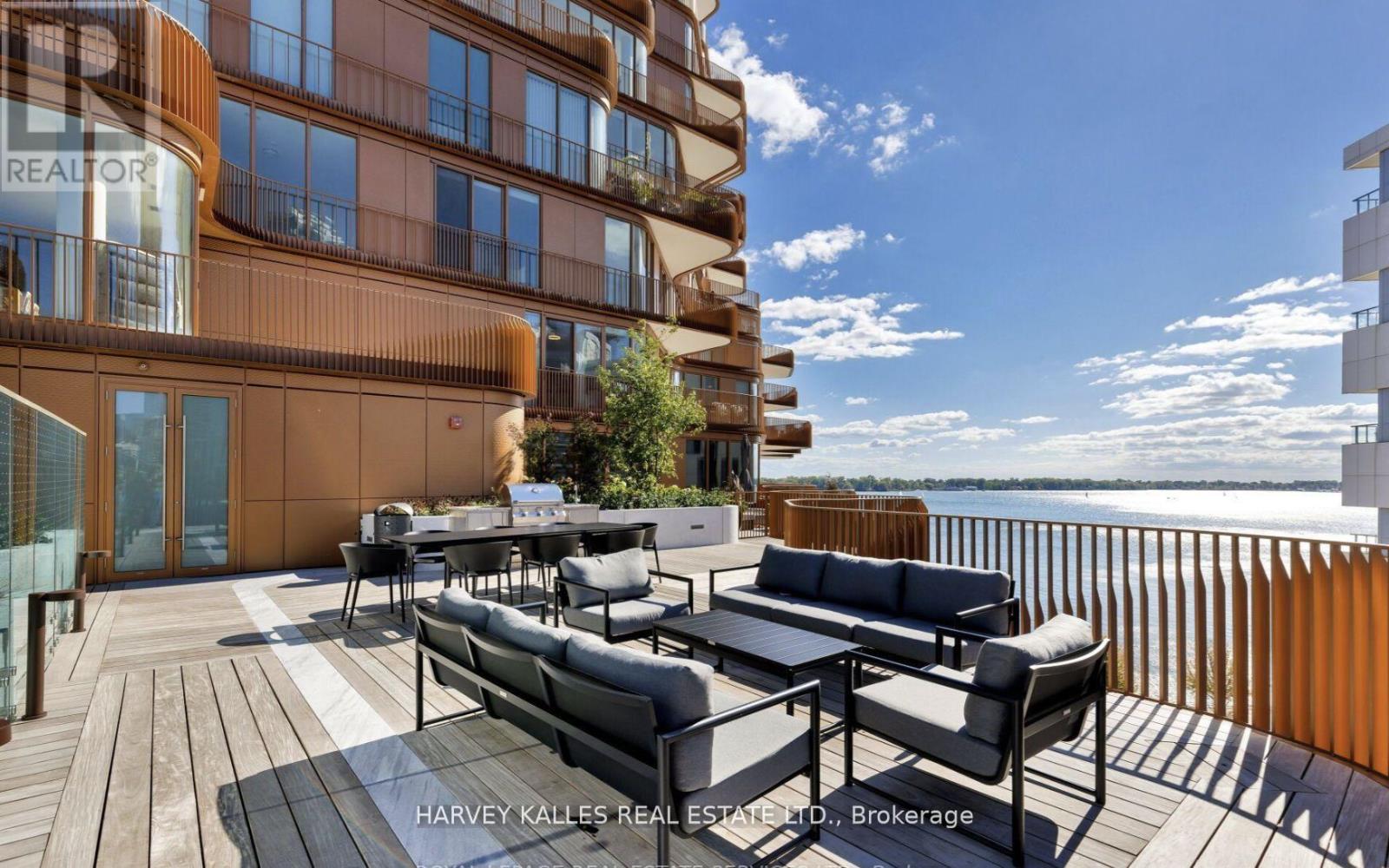 701 - 155 MERCHANT'S WHARF AVENUE