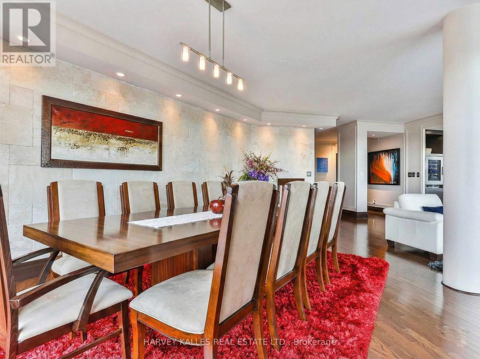 2701 - 300 BLOOR STREET E