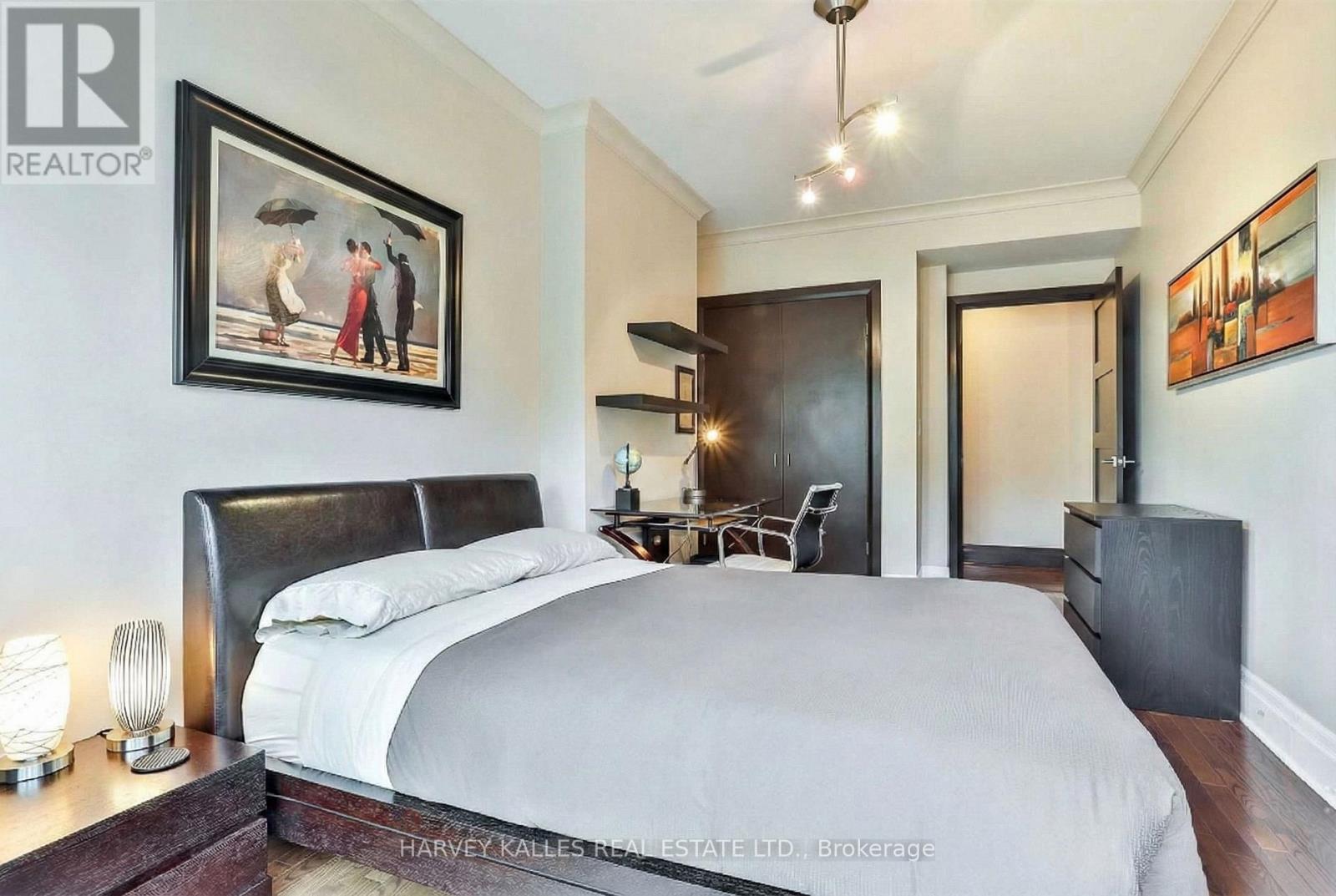 2701 - 300 BLOOR STREET E