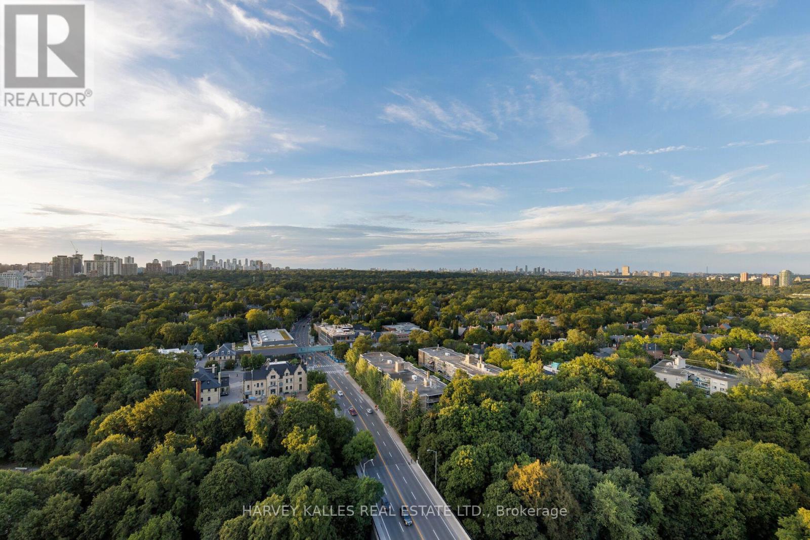 2701 - 300 BLOOR STREET E