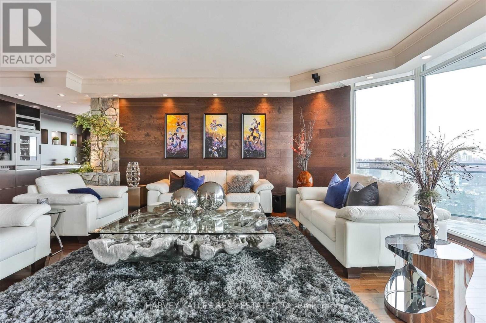 2701 - 300 BLOOR STREET E