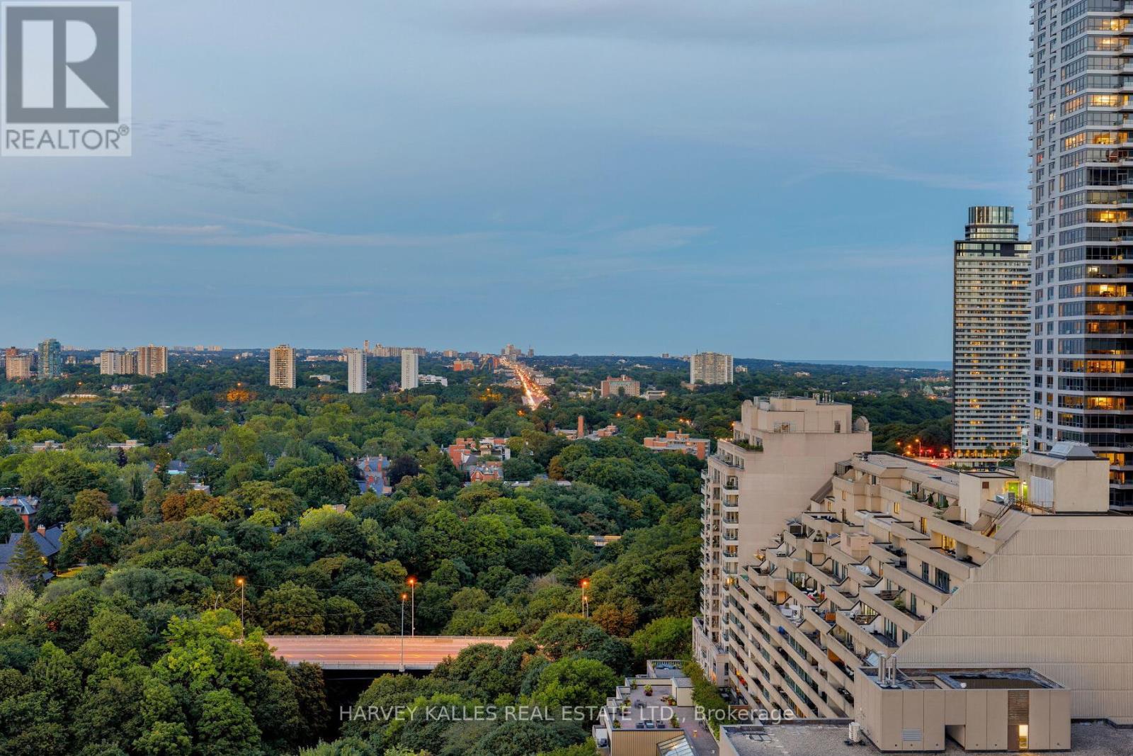 2701 - 300 BLOOR STREET E