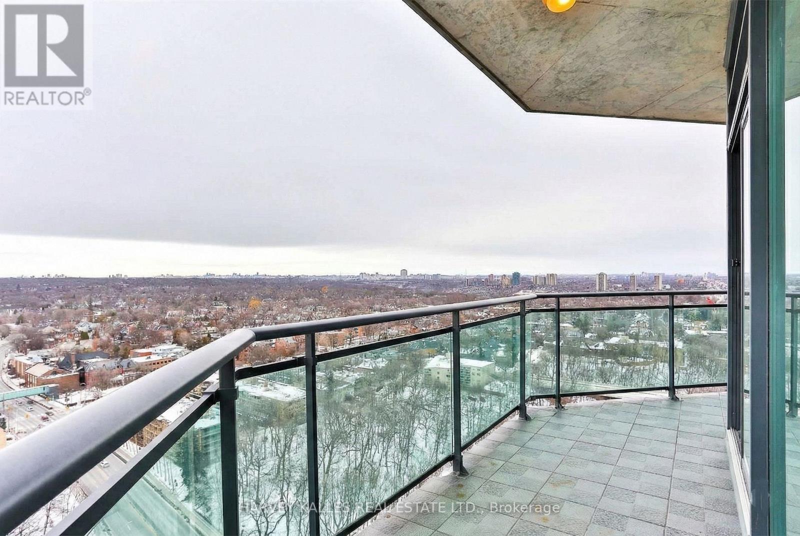 2701 - 300 BLOOR STREET E