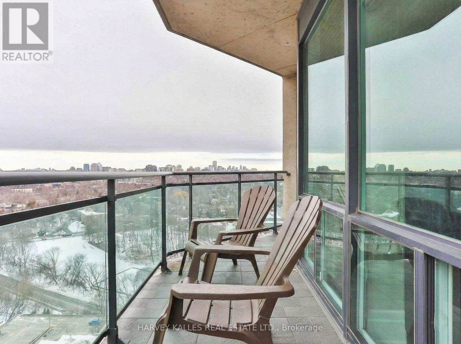 2701 - 300 BLOOR STREET E