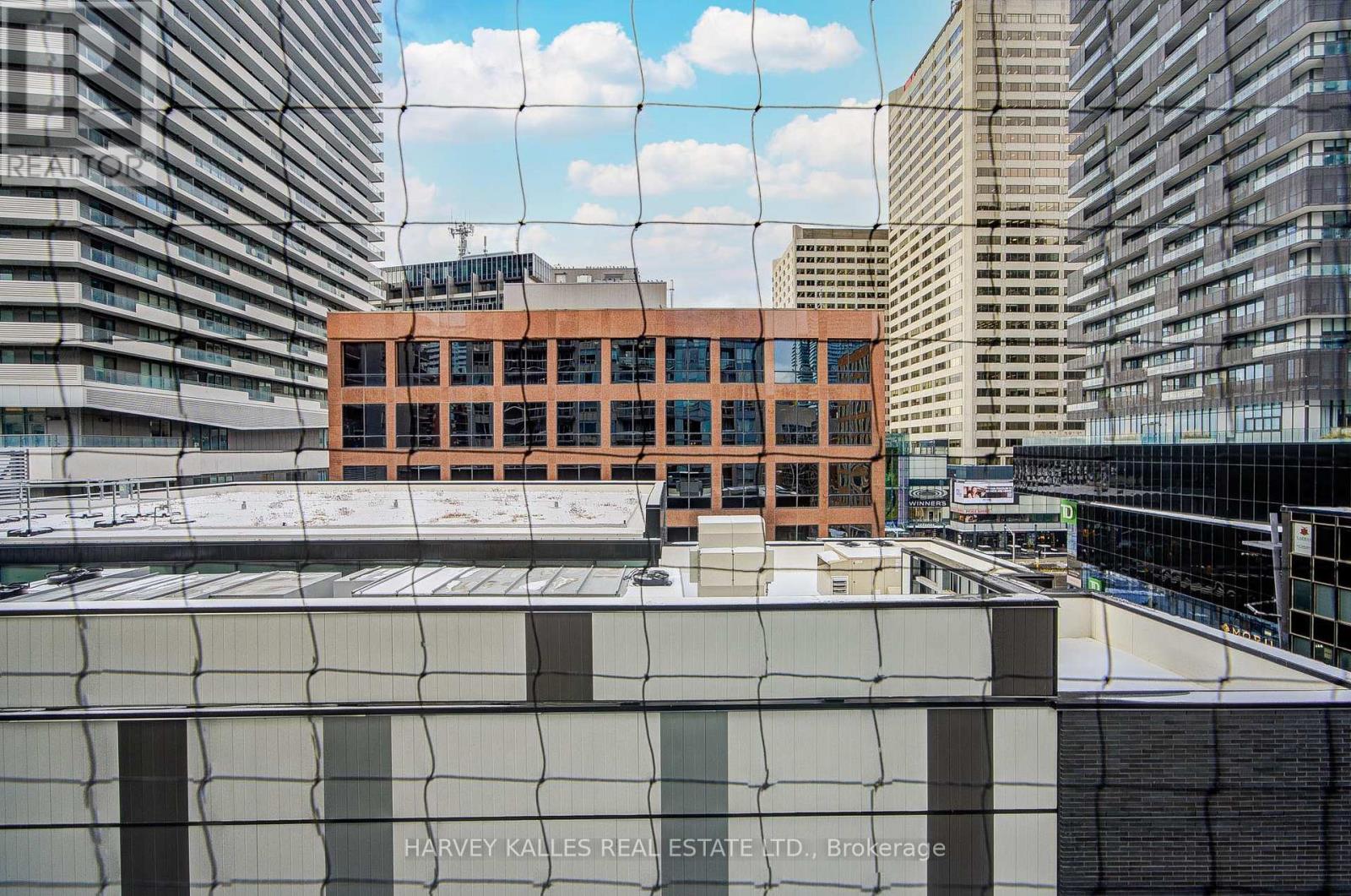 902 - 43 EGLINTON AVENUE