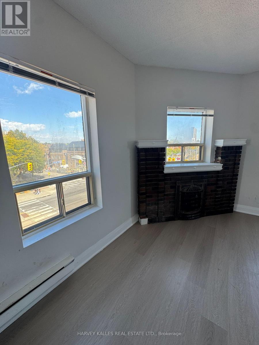 6 - 98 NORTHCLIFFE BOULEVARD