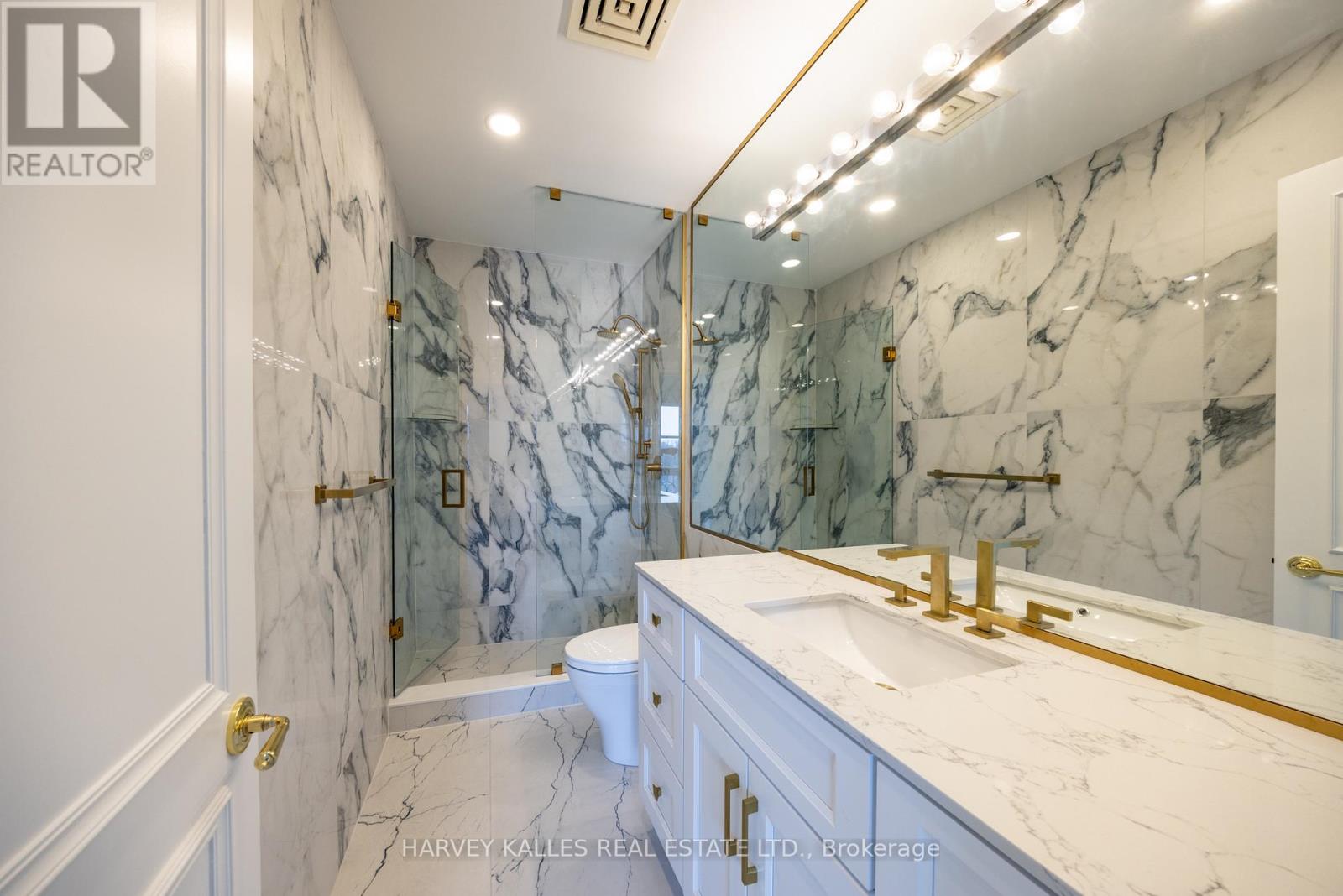 #5B - 2 CHEDINGTON PLACE