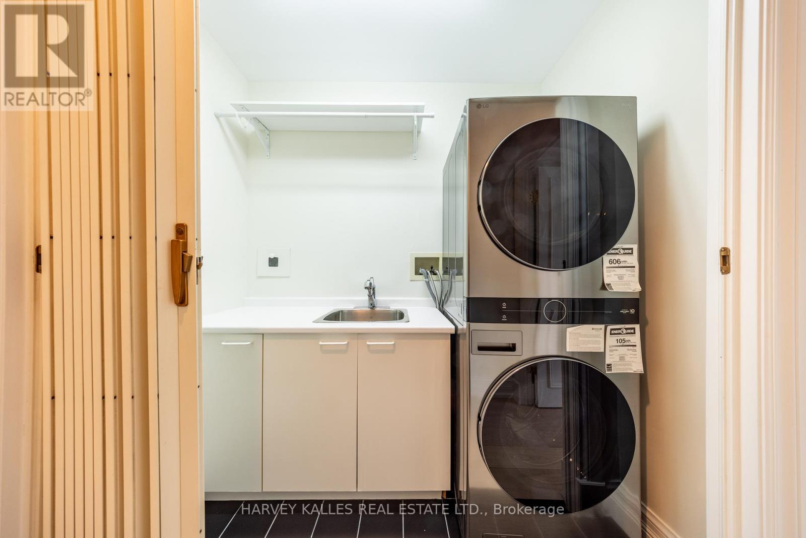 #5B - 2 CHEDINGTON PLACE