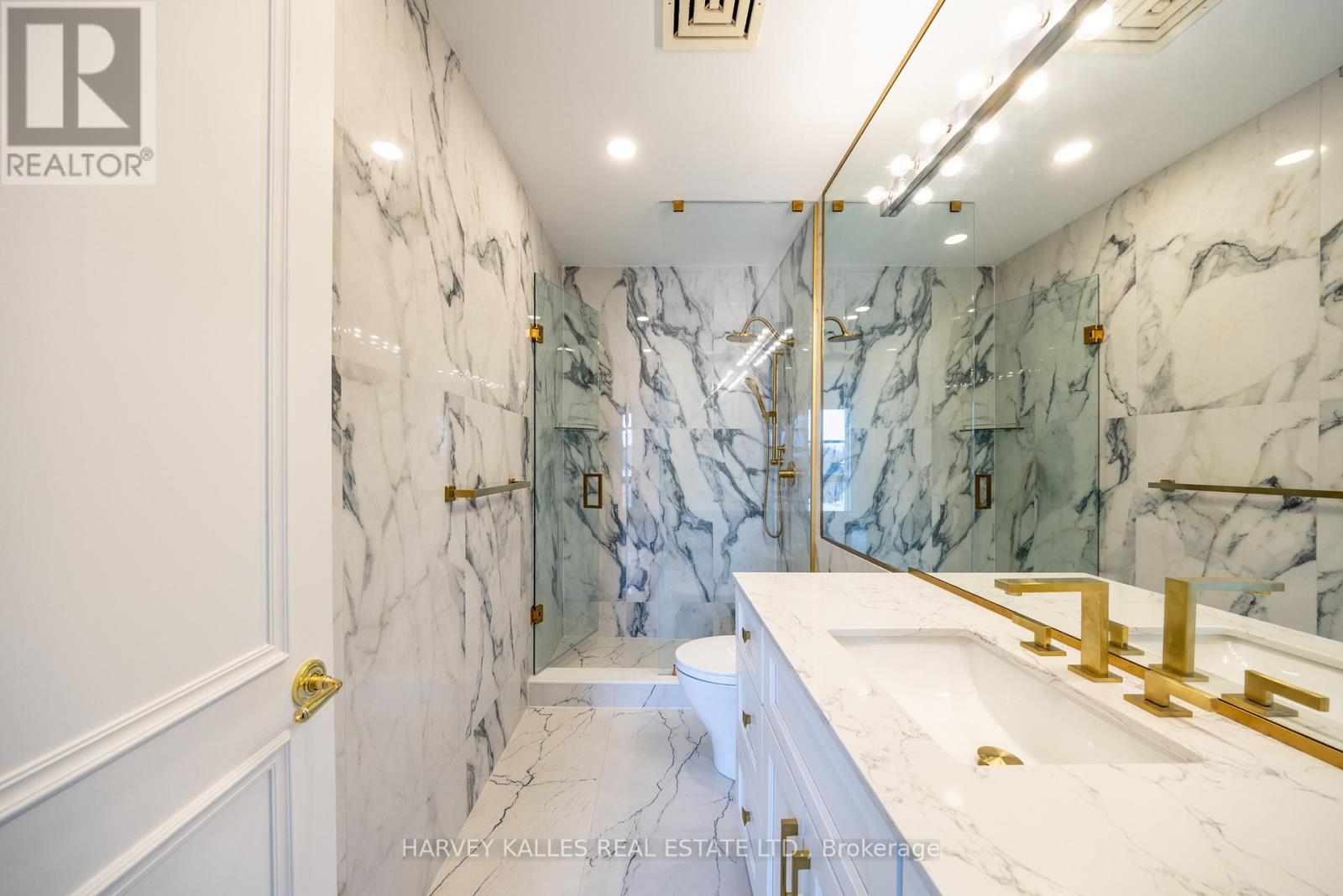 #5B - 2 CHEDINGTON PLACE