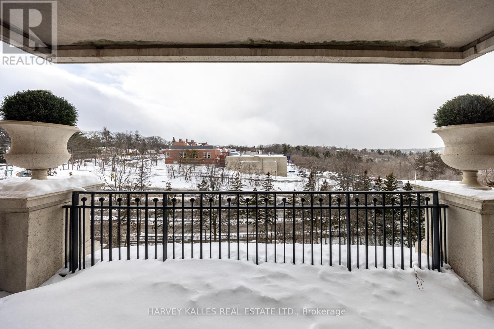 #5B - 2 CHEDINGTON PLACE