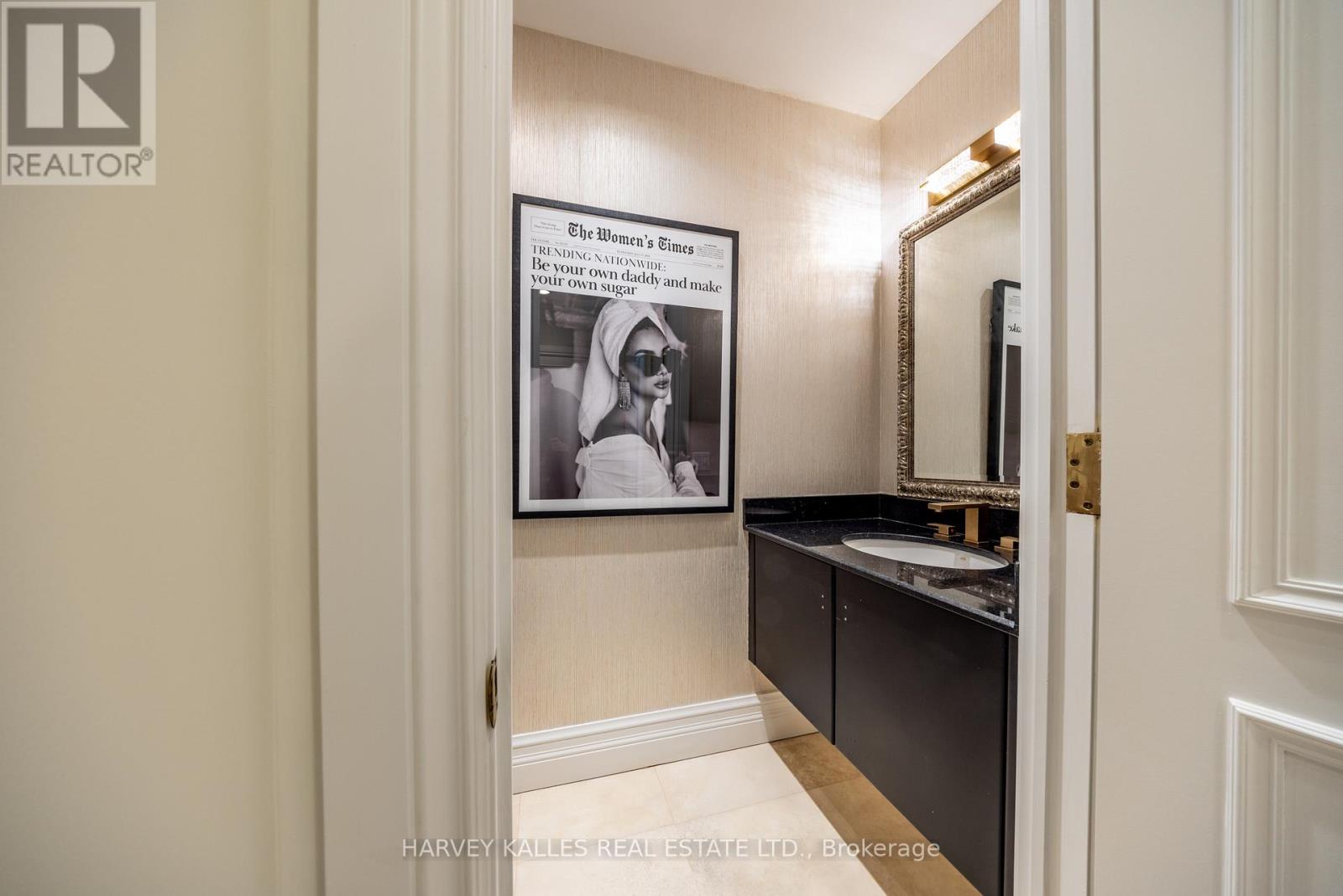 #5B - 2 CHEDINGTON PLACE