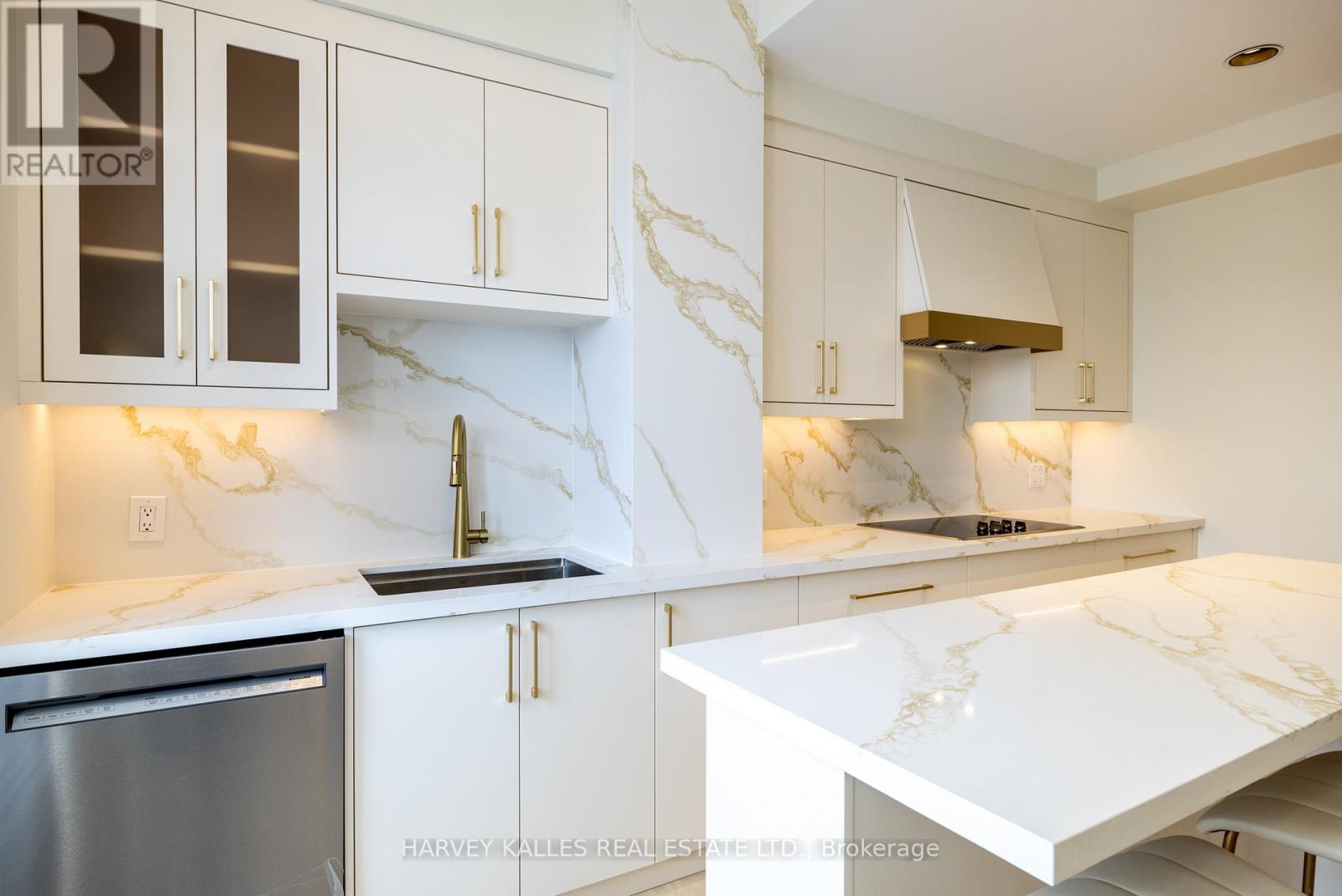 #5B - 2 CHEDINGTON PLACE