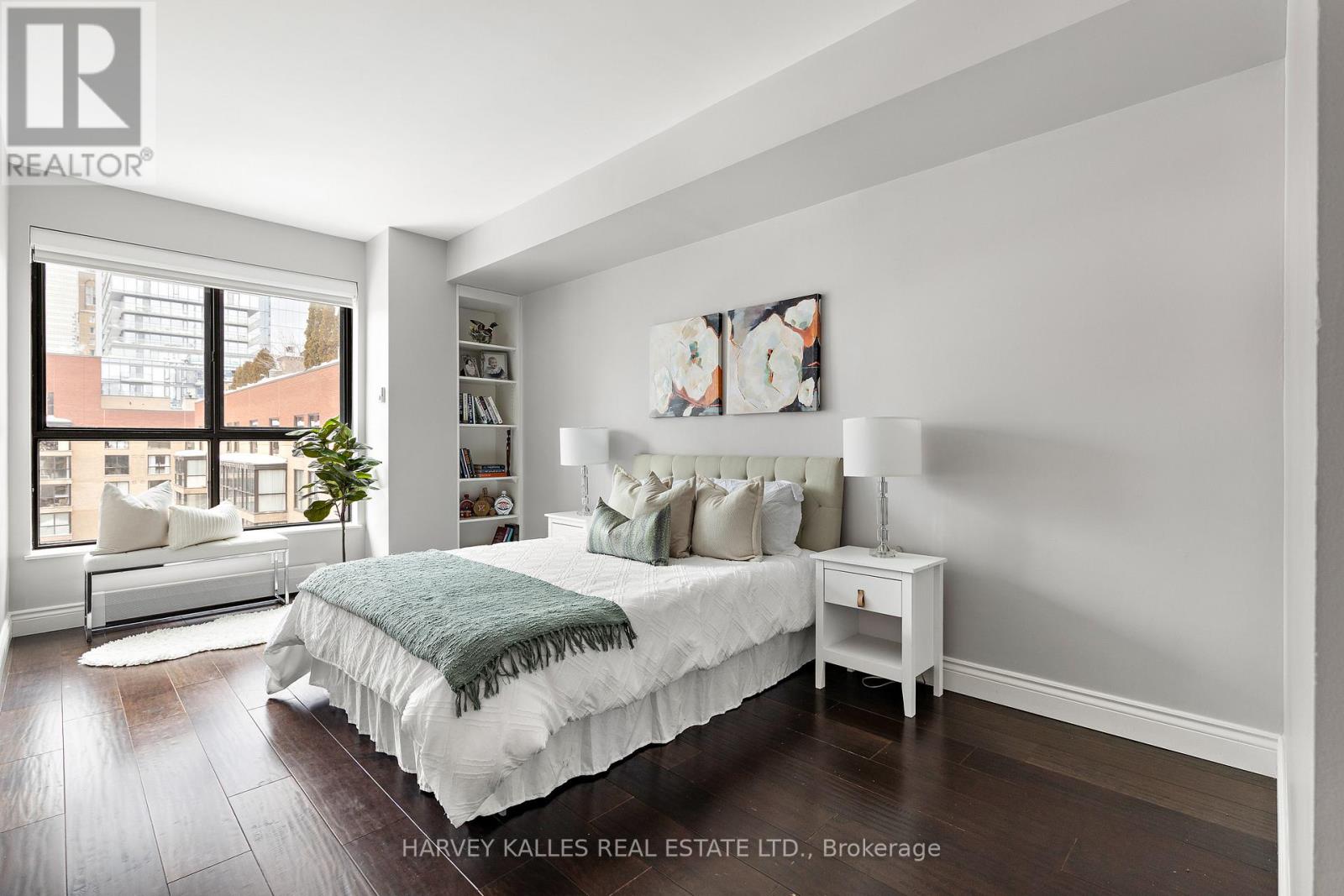 818 - 80 FRONT STREET E