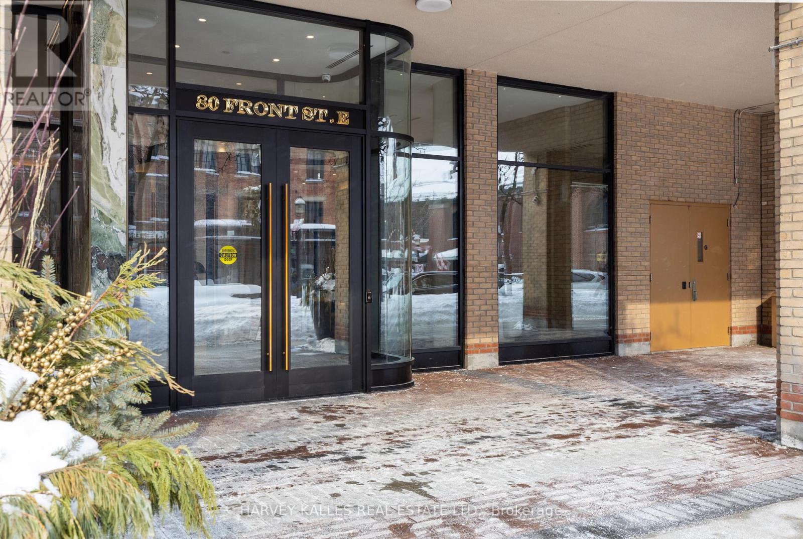 818 - 80 FRONT STREET E