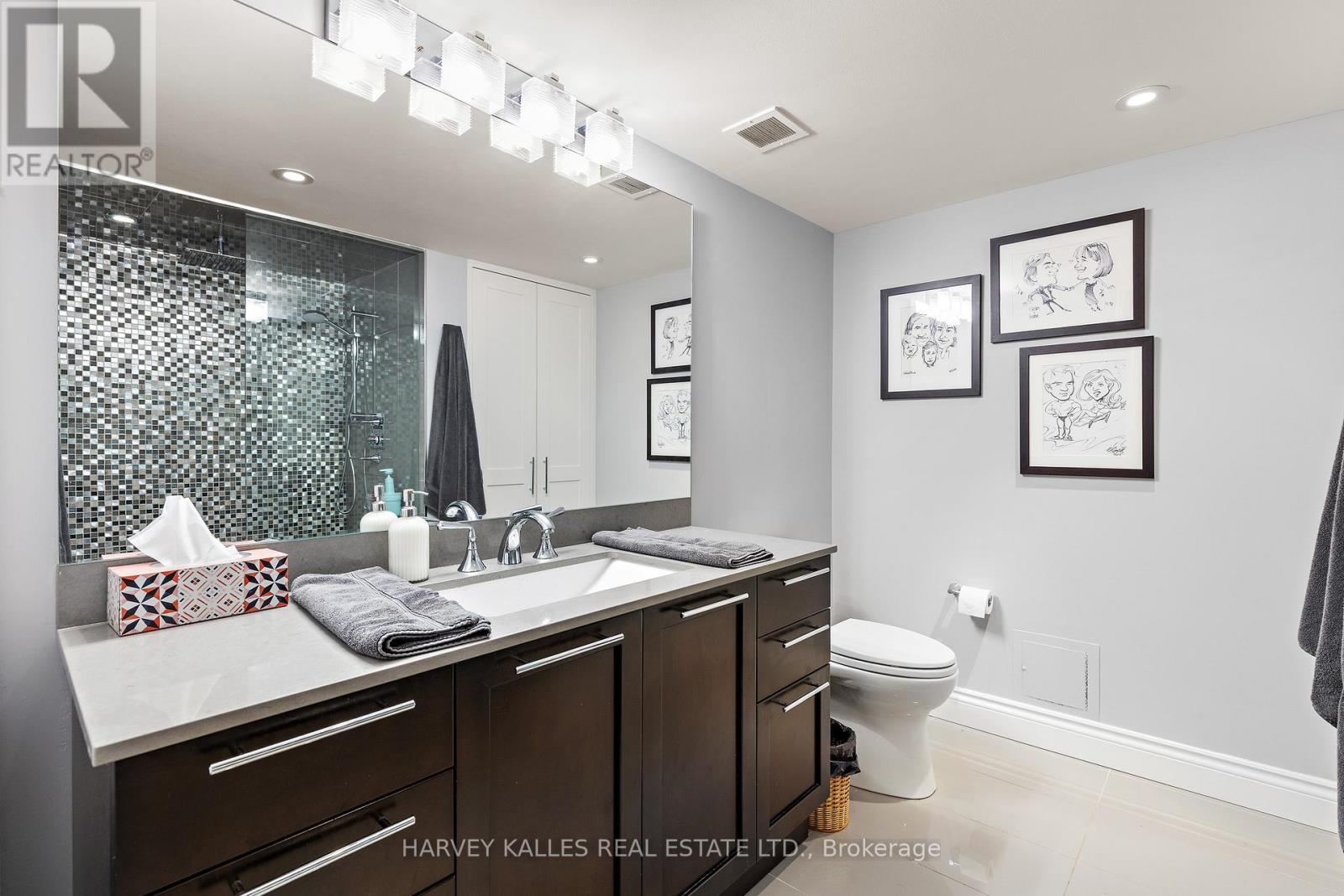 818 - 80 FRONT STREET E