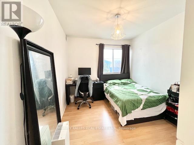 5 - 409 COLLEGE STREET