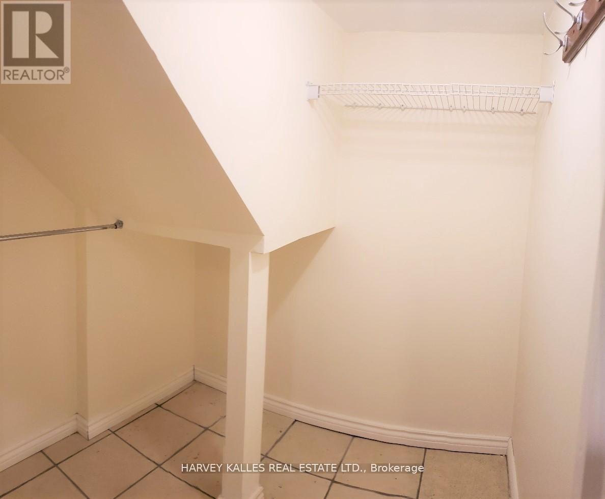 3 - 541 PALMERSTON BOULEVARD