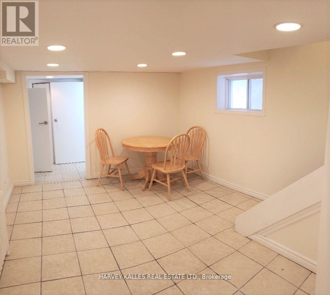 3 - 541 PALMERSTON BOULEVARD