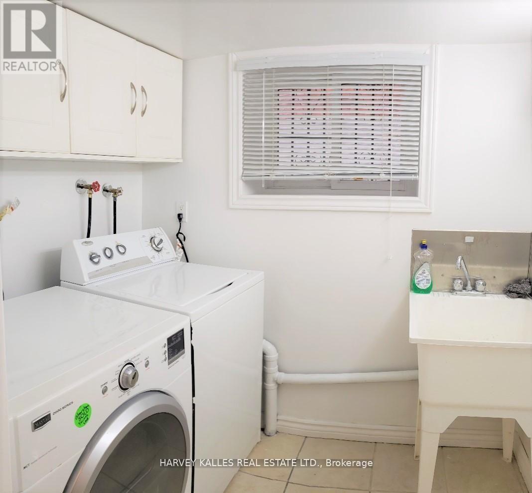 3 - 541 PALMERSTON BOULEVARD