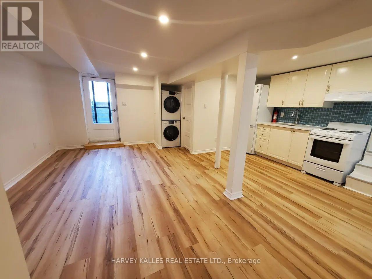 LOWER - 17 ALBERTA AVENUE