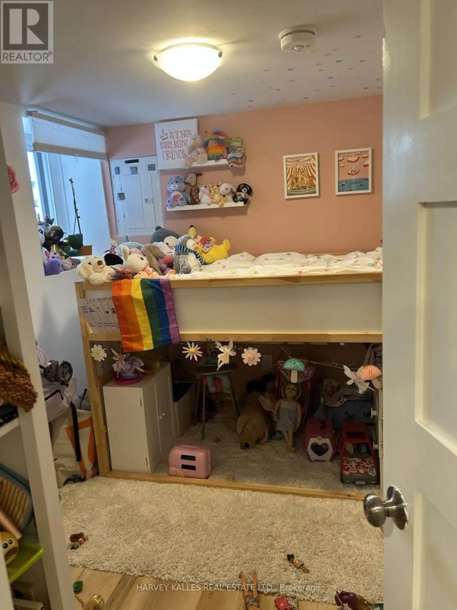 LOWER - 17 ALBERTA AVENUE