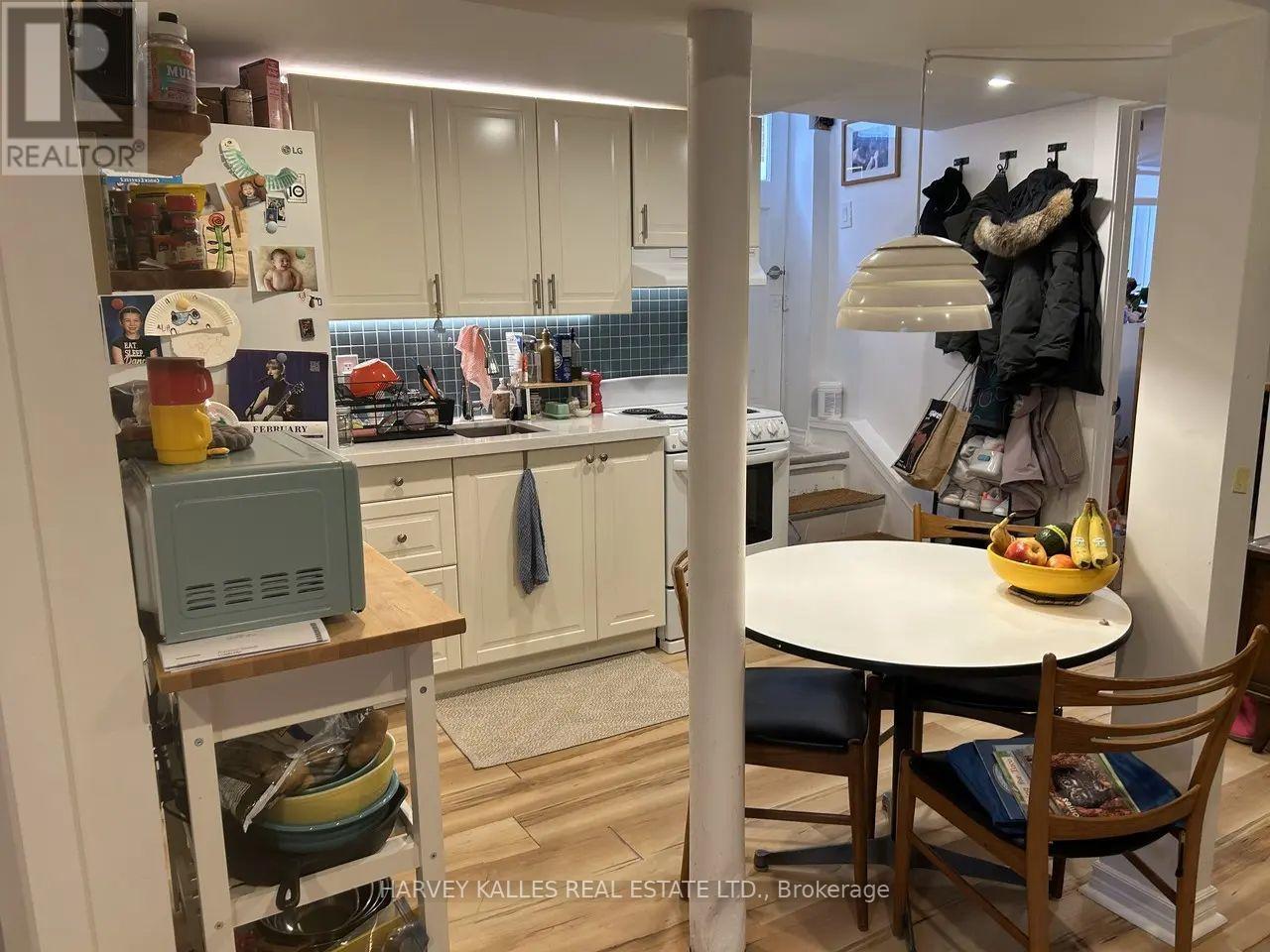 LOWER - 17 ALBERTA AVENUE