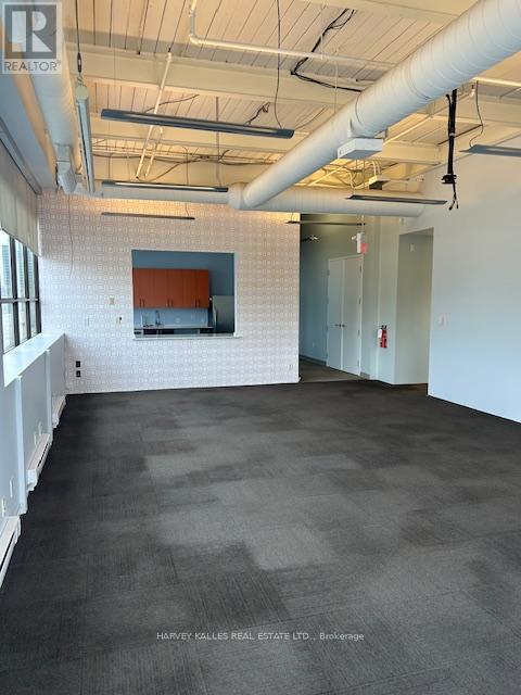 203 - 109 VANDERHOOF AVENUE