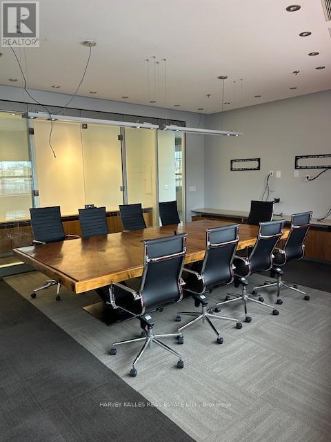 203 - 109 VANDERHOOF AVENUE