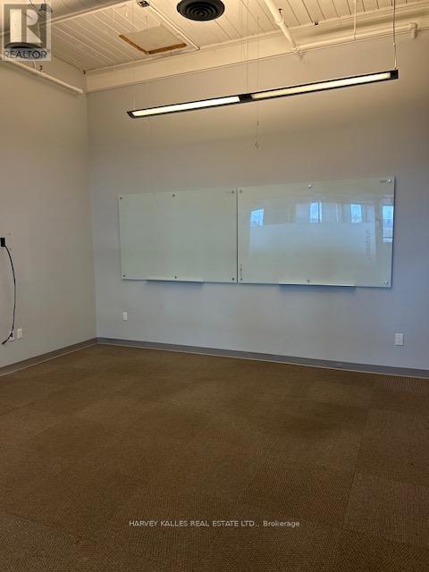 200 - 109 VANDERHOOF AVENUE