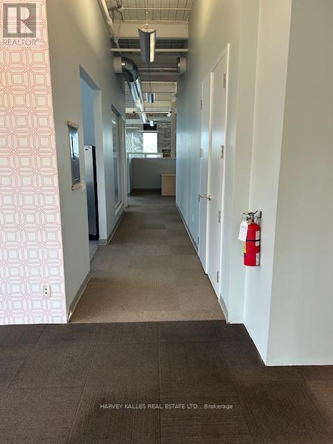 200 - 109 VANDERHOOF AVENUE