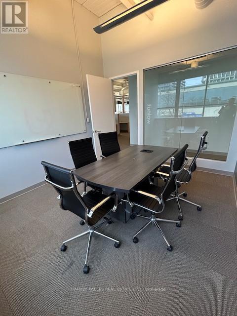 200 - 109 VANDERHOOF AVENUE