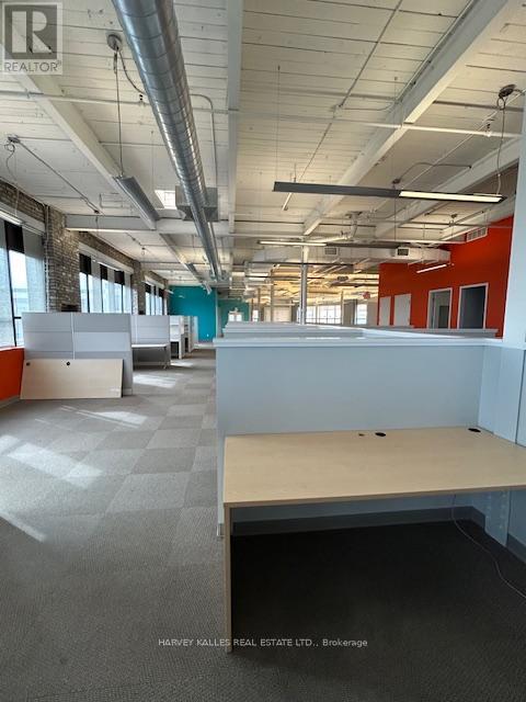 202 - 109 VANDERHOOF AVENUE