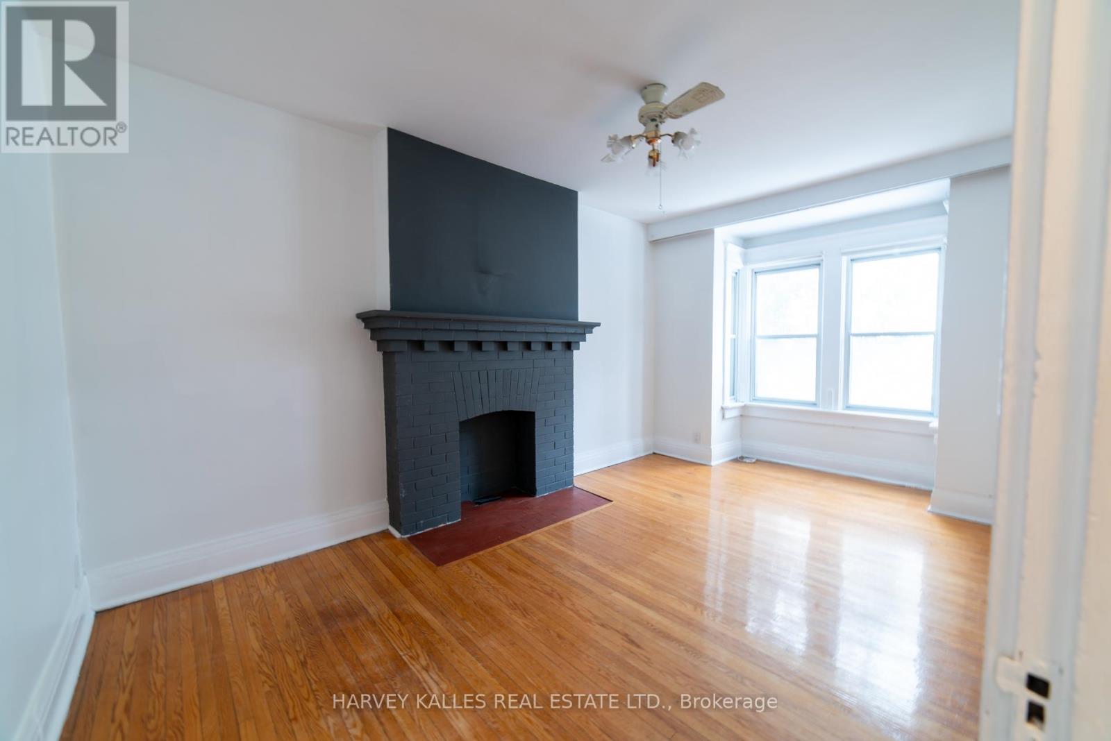 UPPER - 885 DAVENPORT ROAD