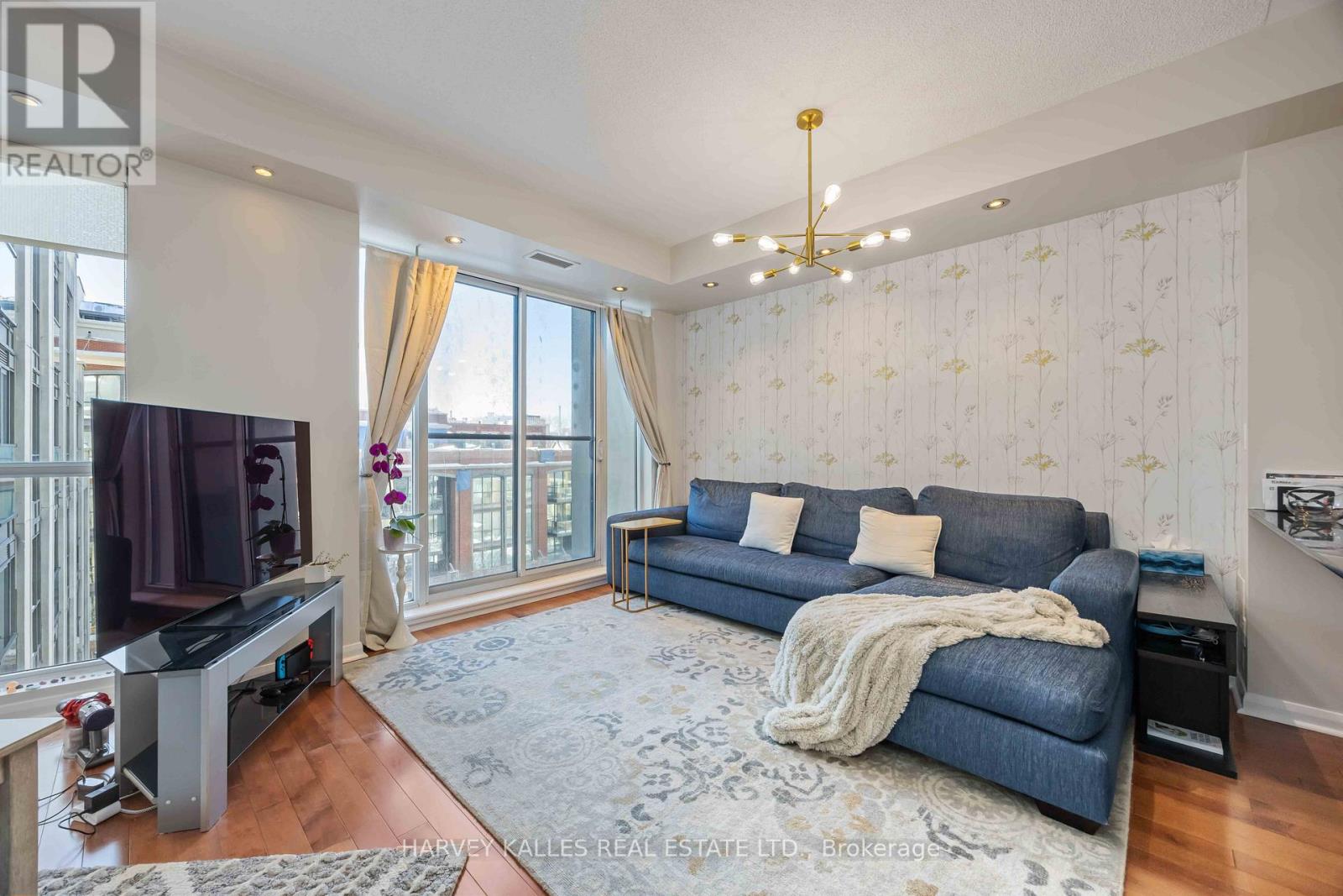 601 - 18 BEVERLEY STREET