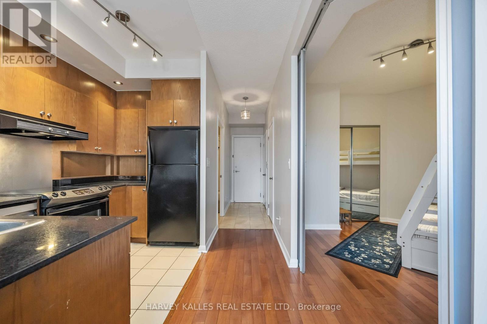 601 - 18 BEVERLEY STREET