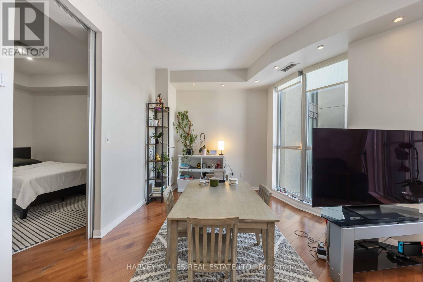 601 - 18 BEVERLEY STREET