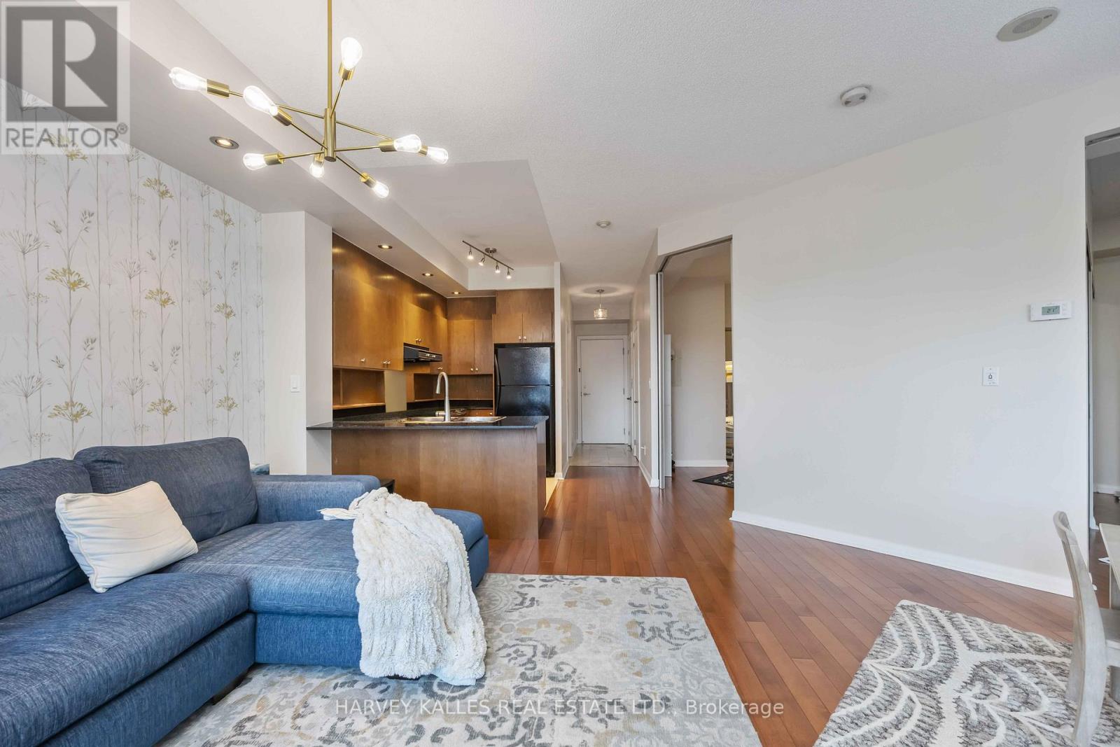 601 - 18 BEVERLEY STREET