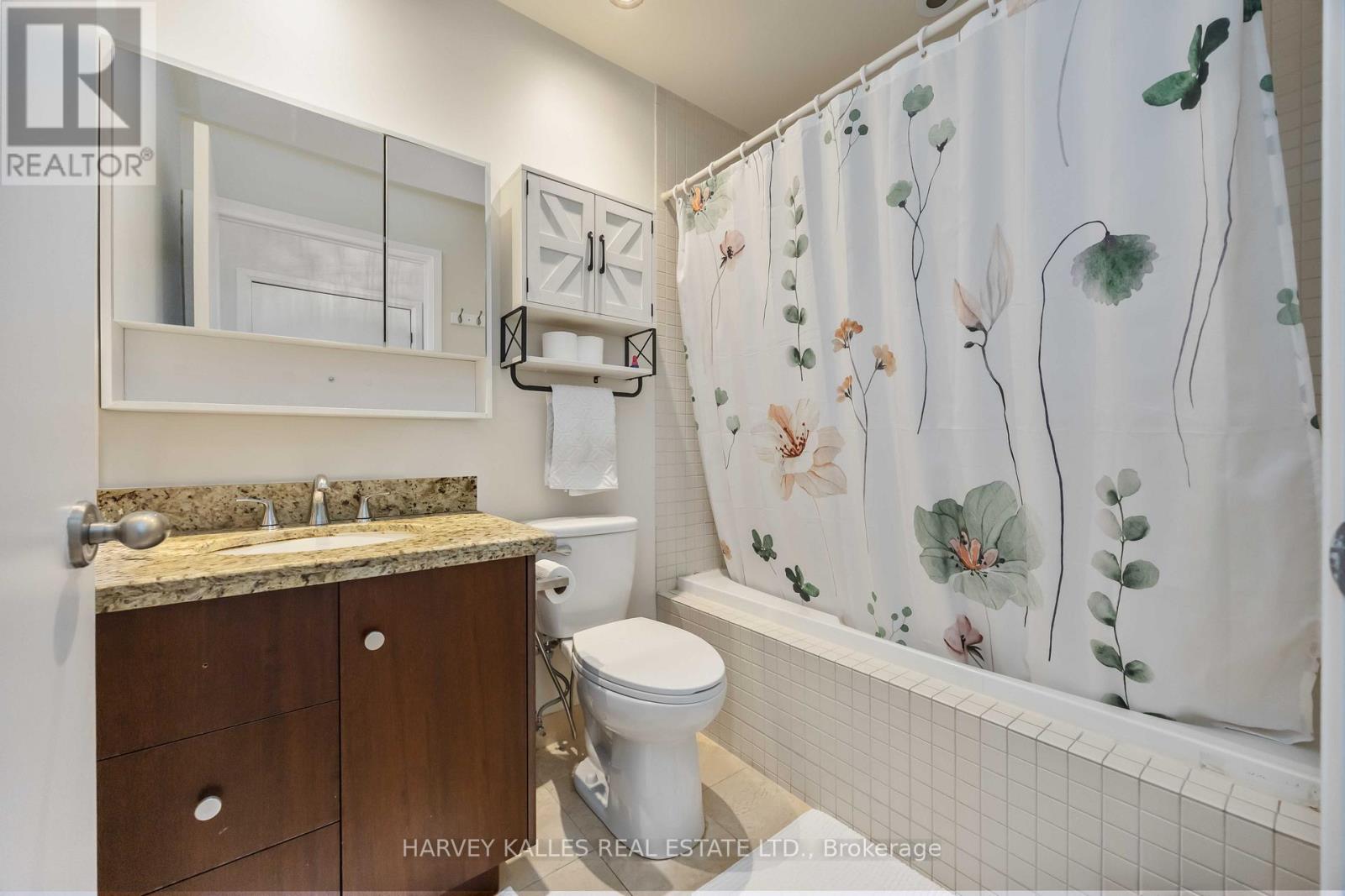 601 - 18 BEVERLEY STREET