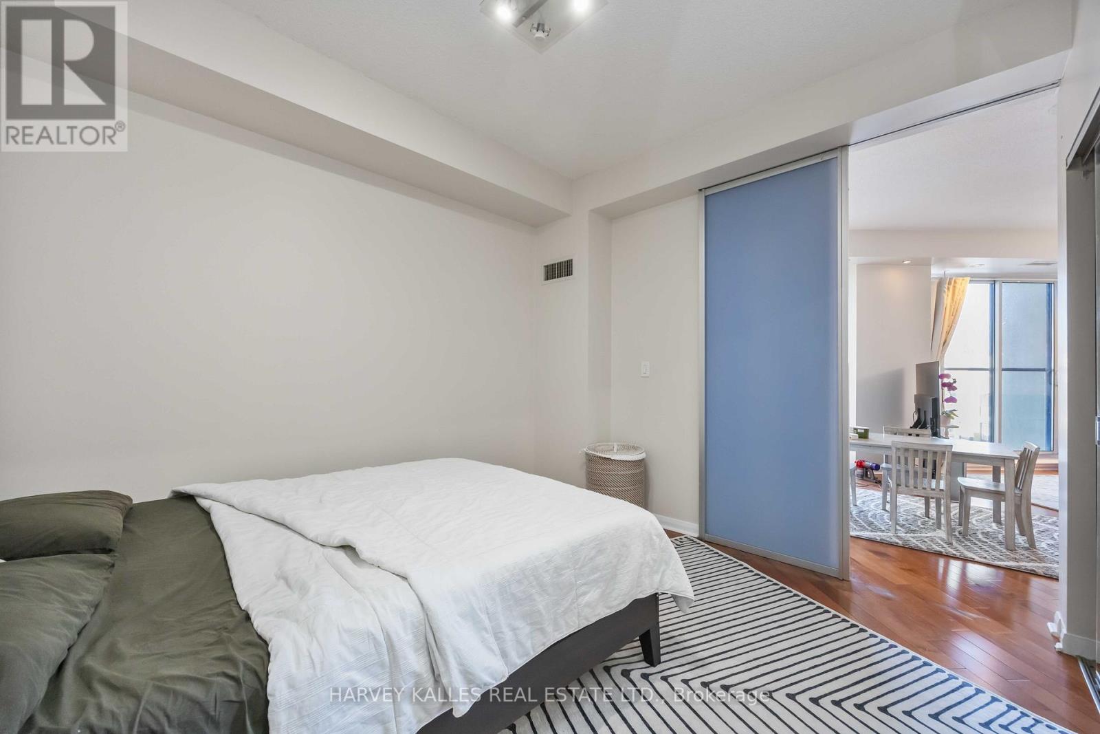 601 - 18 BEVERLEY STREET