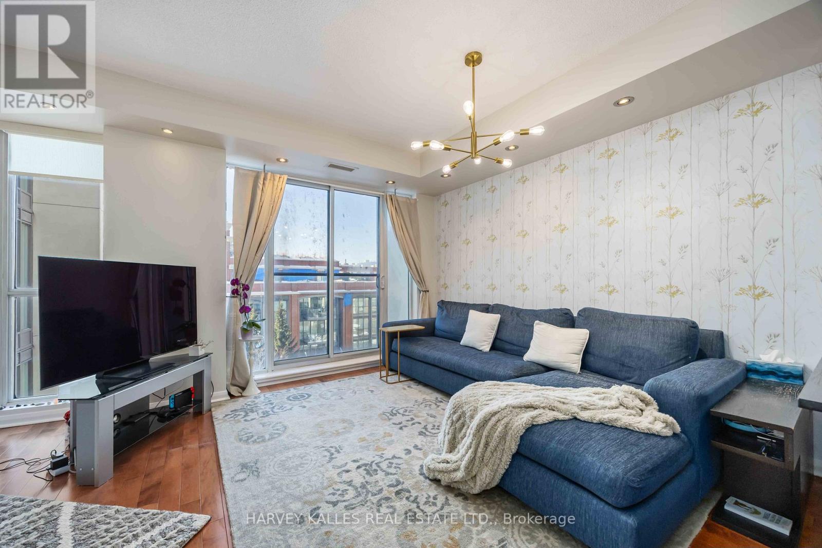 601 - 18 BEVERLEY STREET