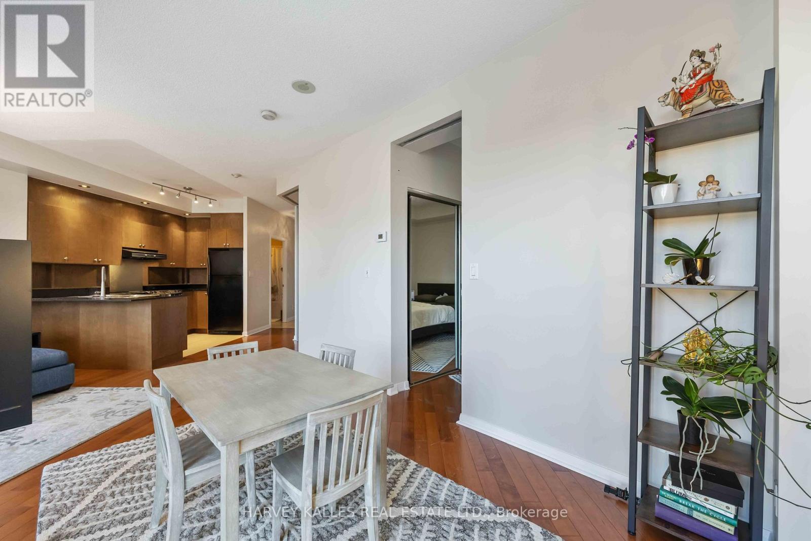 601 - 18 BEVERLEY STREET