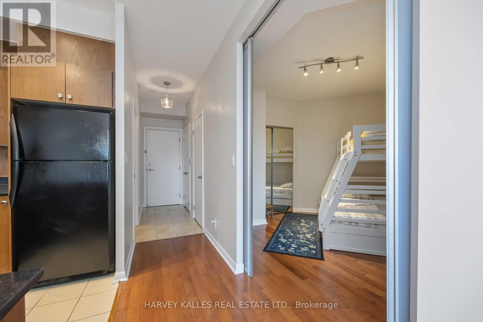 601 - 18 BEVERLEY STREET