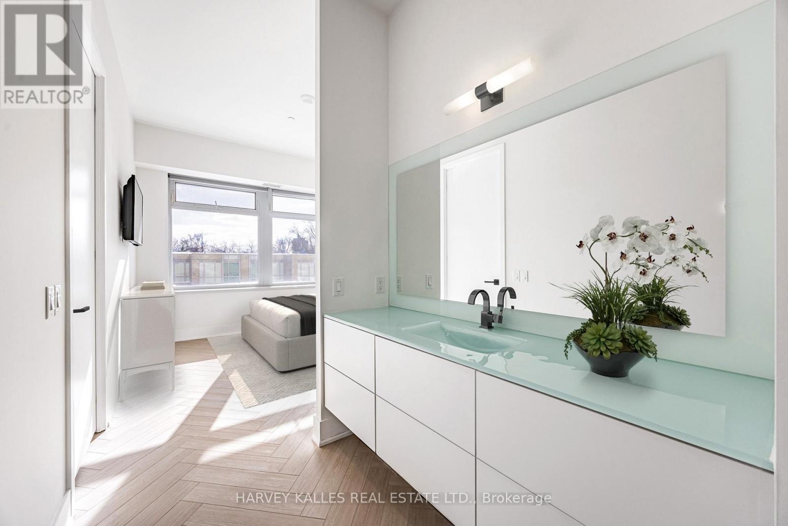 310 - 111 ST CLAIR AVENUE W