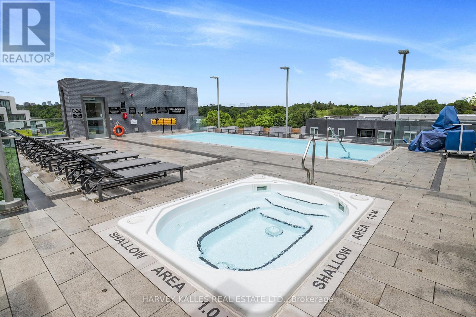 708 - 25 ADRA GRADO WAY W