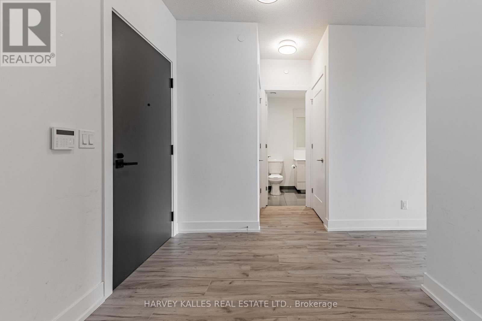 708 - 25 ADRA GRADO WAY W