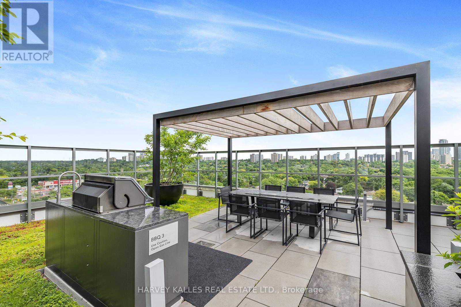 708 - 25 ADRA GRADO WAY W