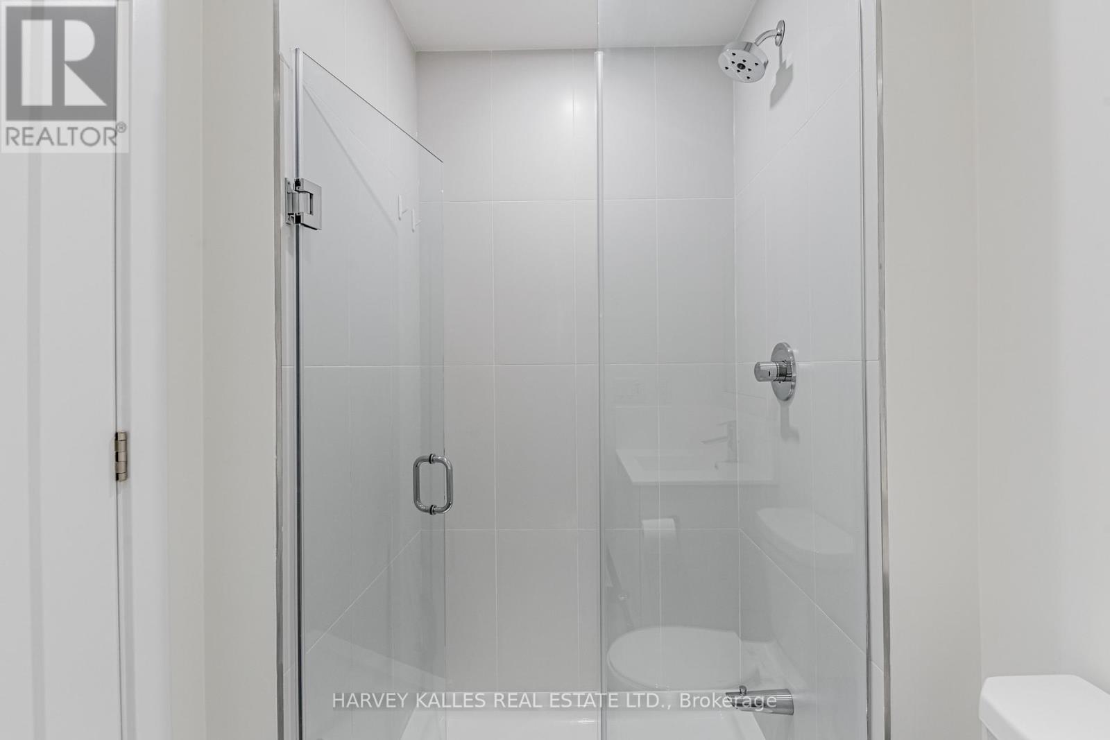 708 - 25 ADRA GRADO WAY W