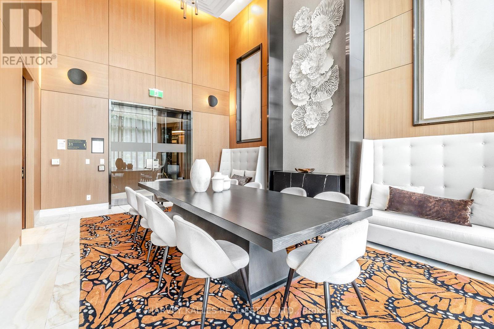 708 - 25 ADRA GRADO WAY W