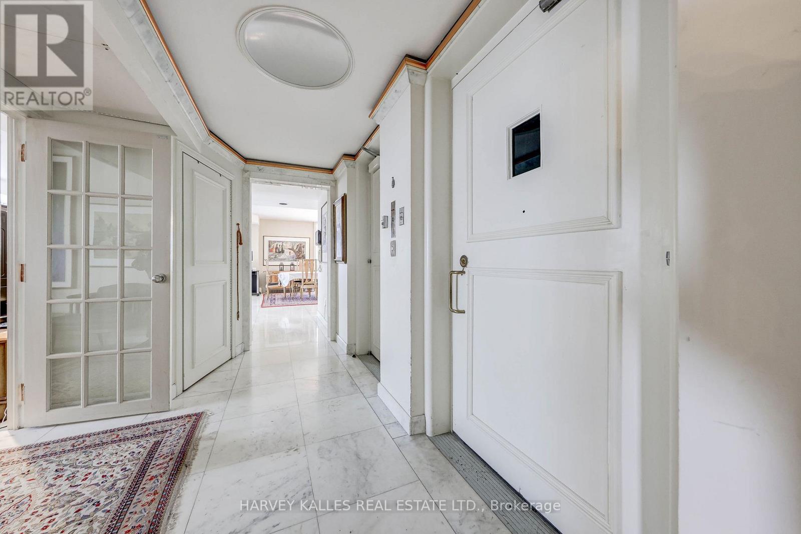 1001 - 2600 BATHURST STREET